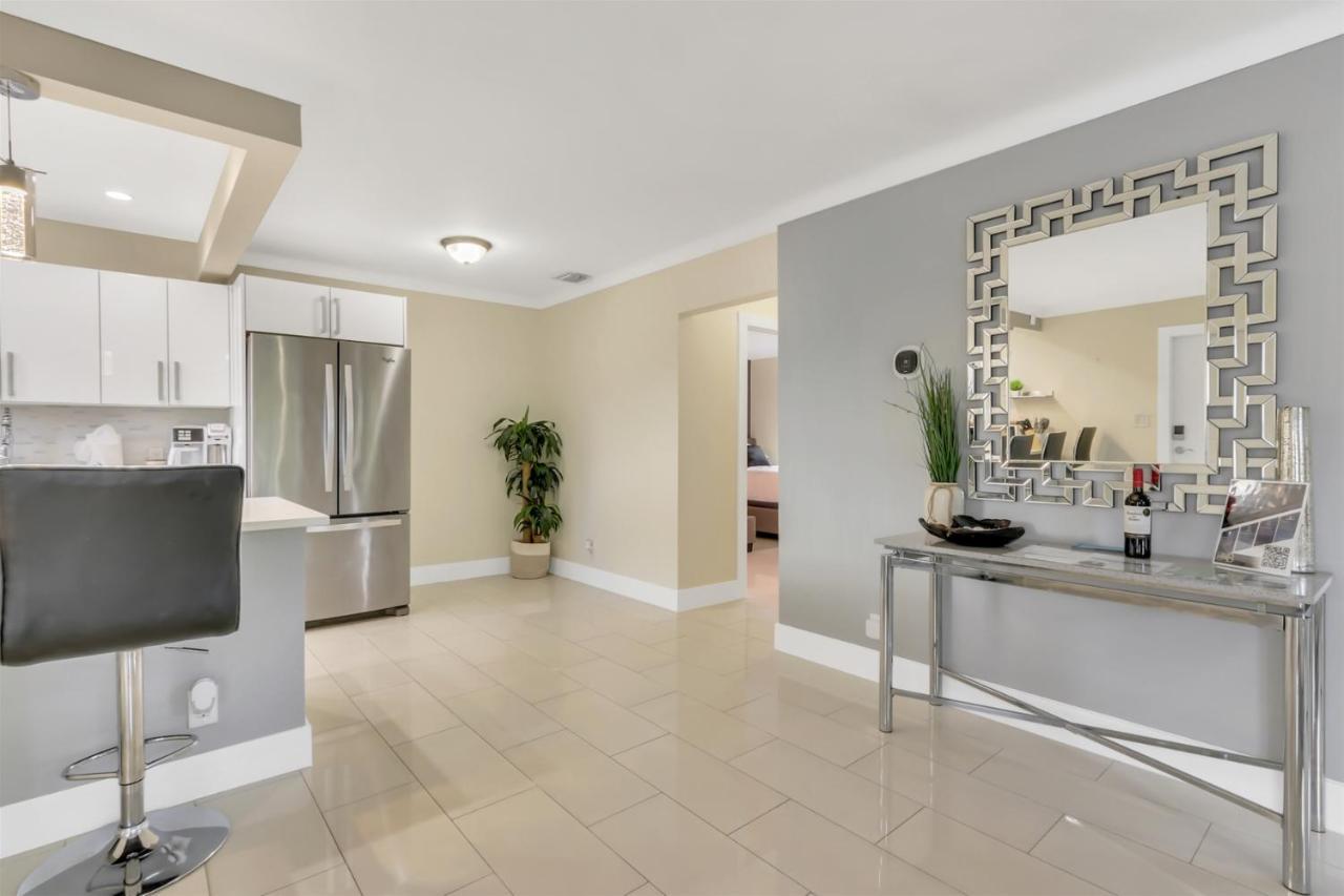 Bright Pompano Beach With Pool Access 外观 照片