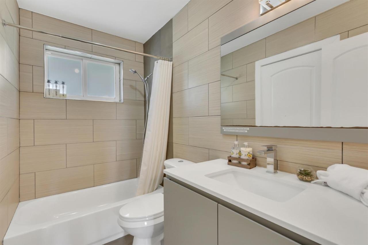 Bright Pompano Beach With Pool Access 外观 照片